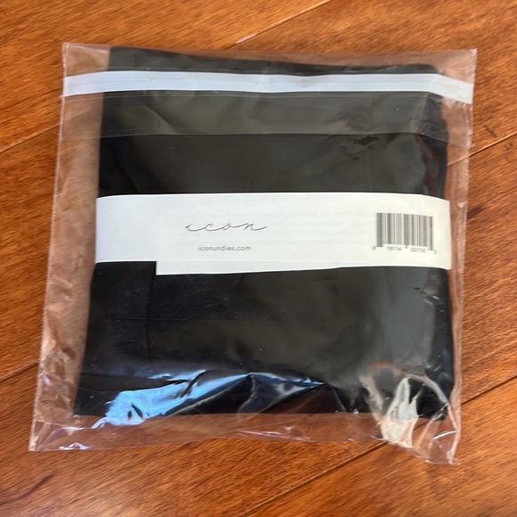 SET OF THREE BLACK ICON BY THINX LEAK PROOF PANTIES HI-WAIST LARGE - Picture 3 of 3